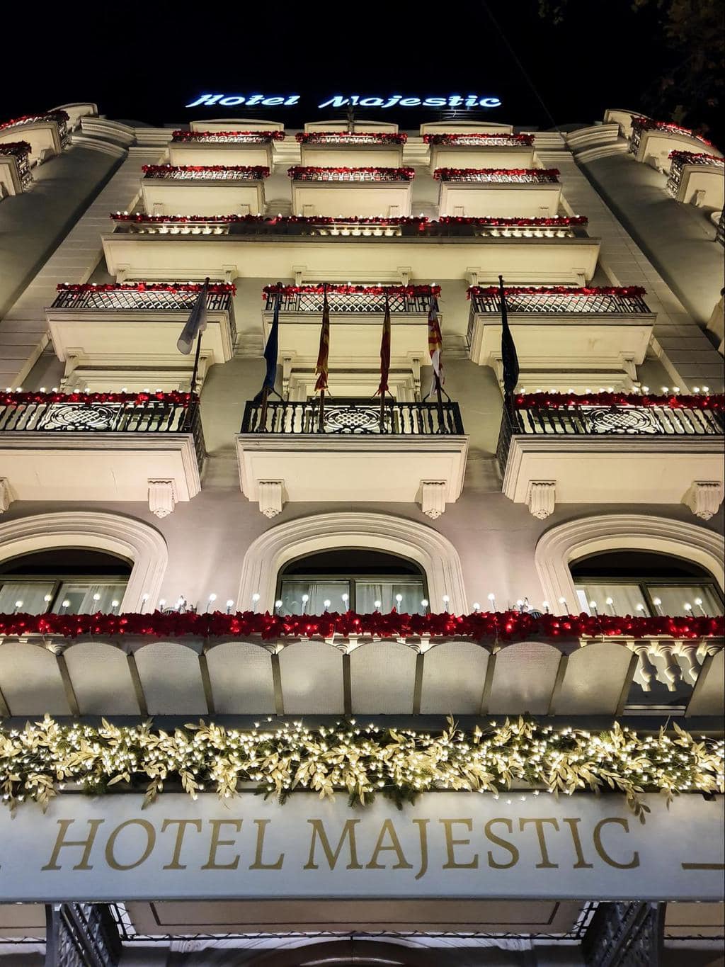 Majestic Hotel & Spa Barcelona Christmas facade decorations