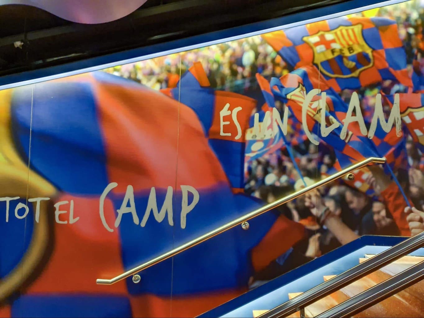 Barça’s anthem written on the walls of the player’s tunnel