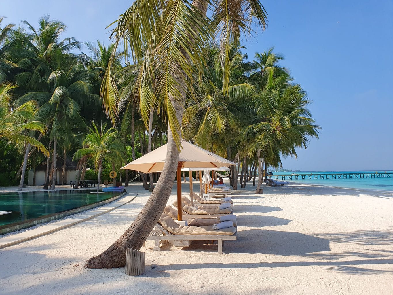 Gili Lankanfushi pool