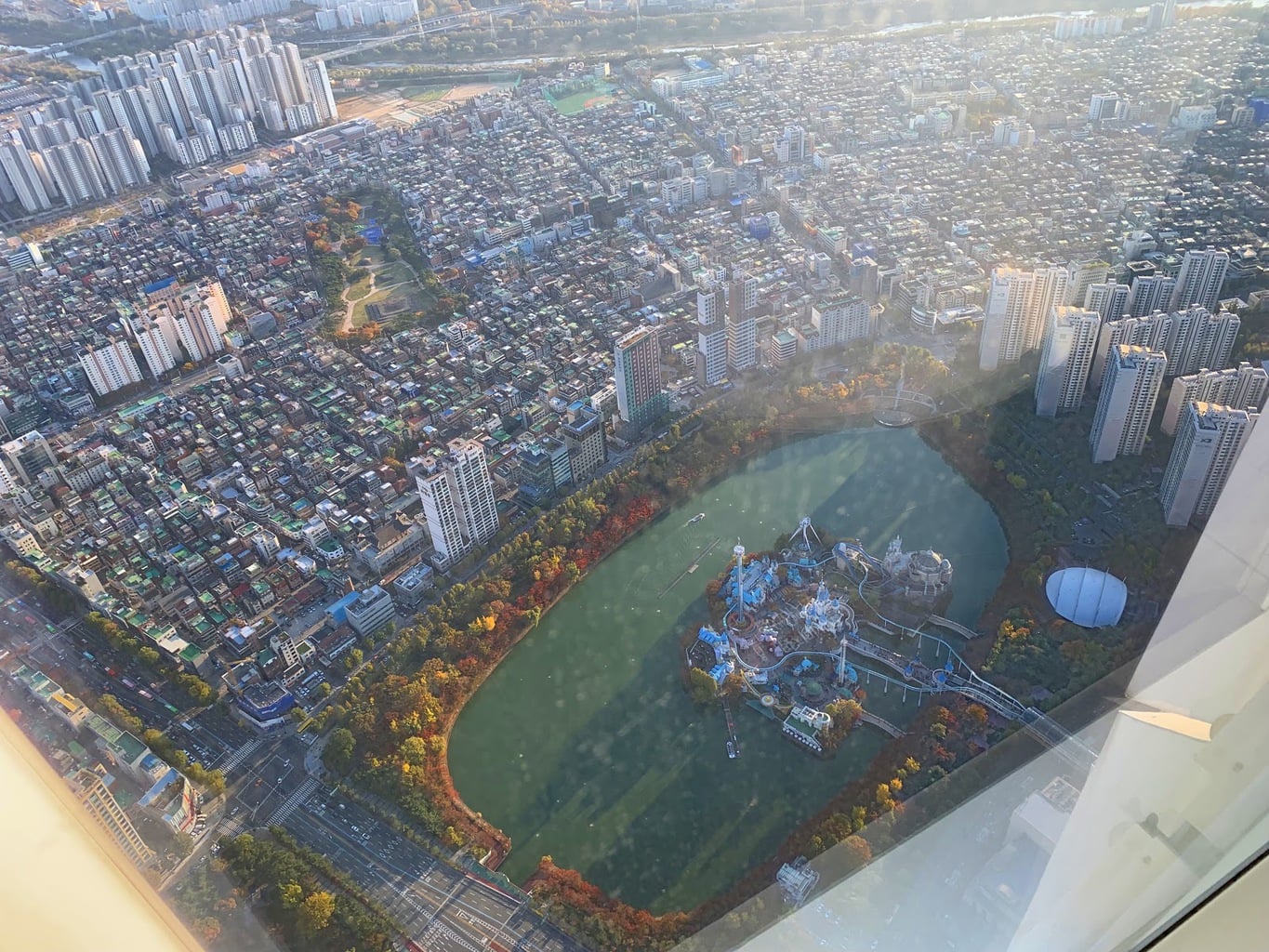 View of Lotte World from way up on the 121st floor of Lotte World Tower