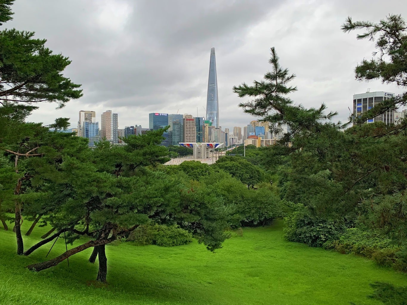 Lotte World Tower and Peace Gate from Olympic Park