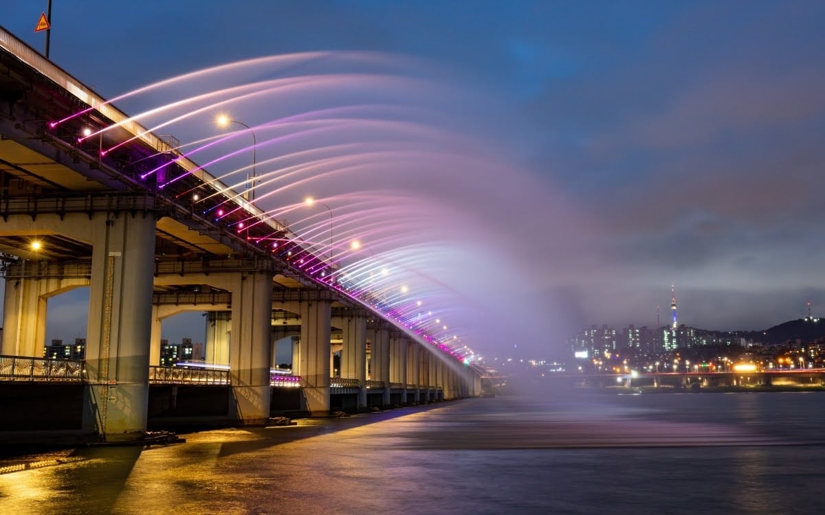 Banpo River Park bridge