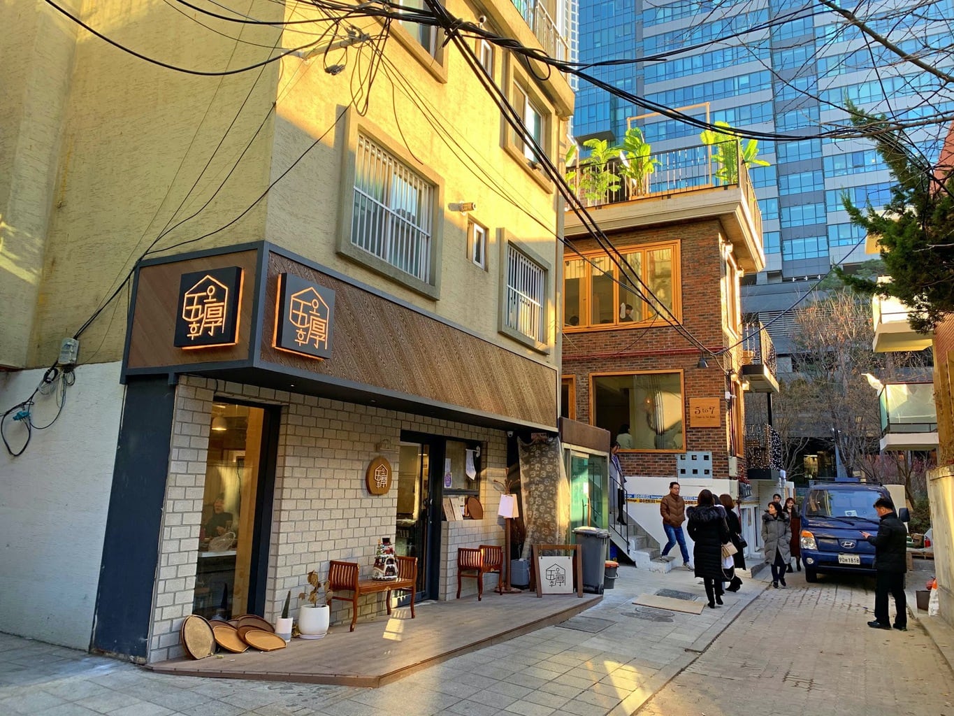 Trendy Atelier Road behind Seoul Forest