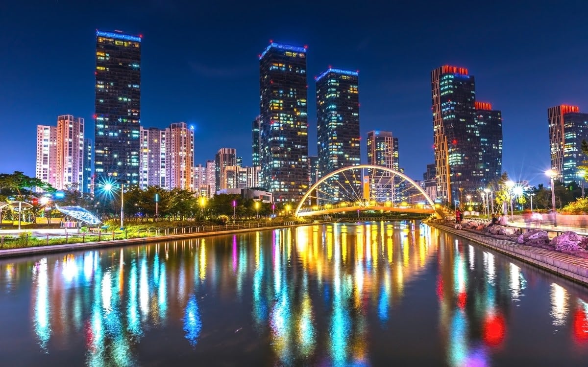 Incheon Songdo Park at night