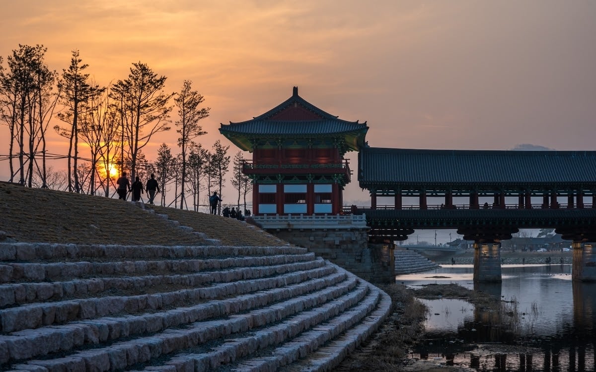 Gyeongju, referred to as "the museum without walls" in winter