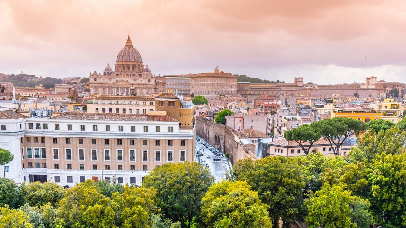 The secret elevated passageway to the Vatican on the right