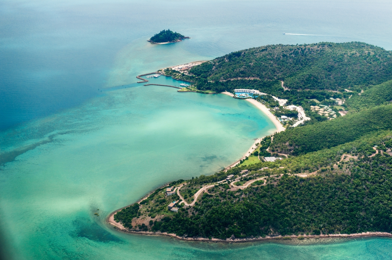 Luxurious Hamilton Island